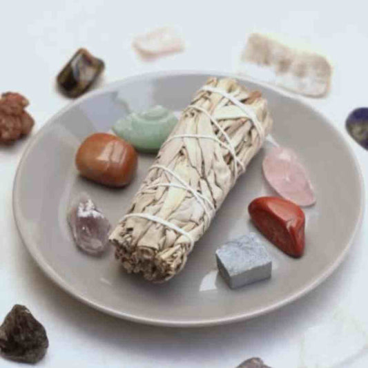 Salbei Smudge mit Zedernspitzen Räuchern Hausreinigung